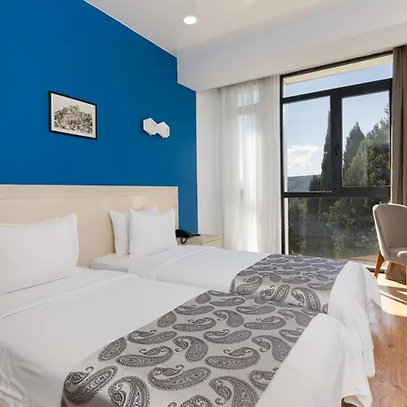 Iveria Inn Hotel Tbilisi Room photo