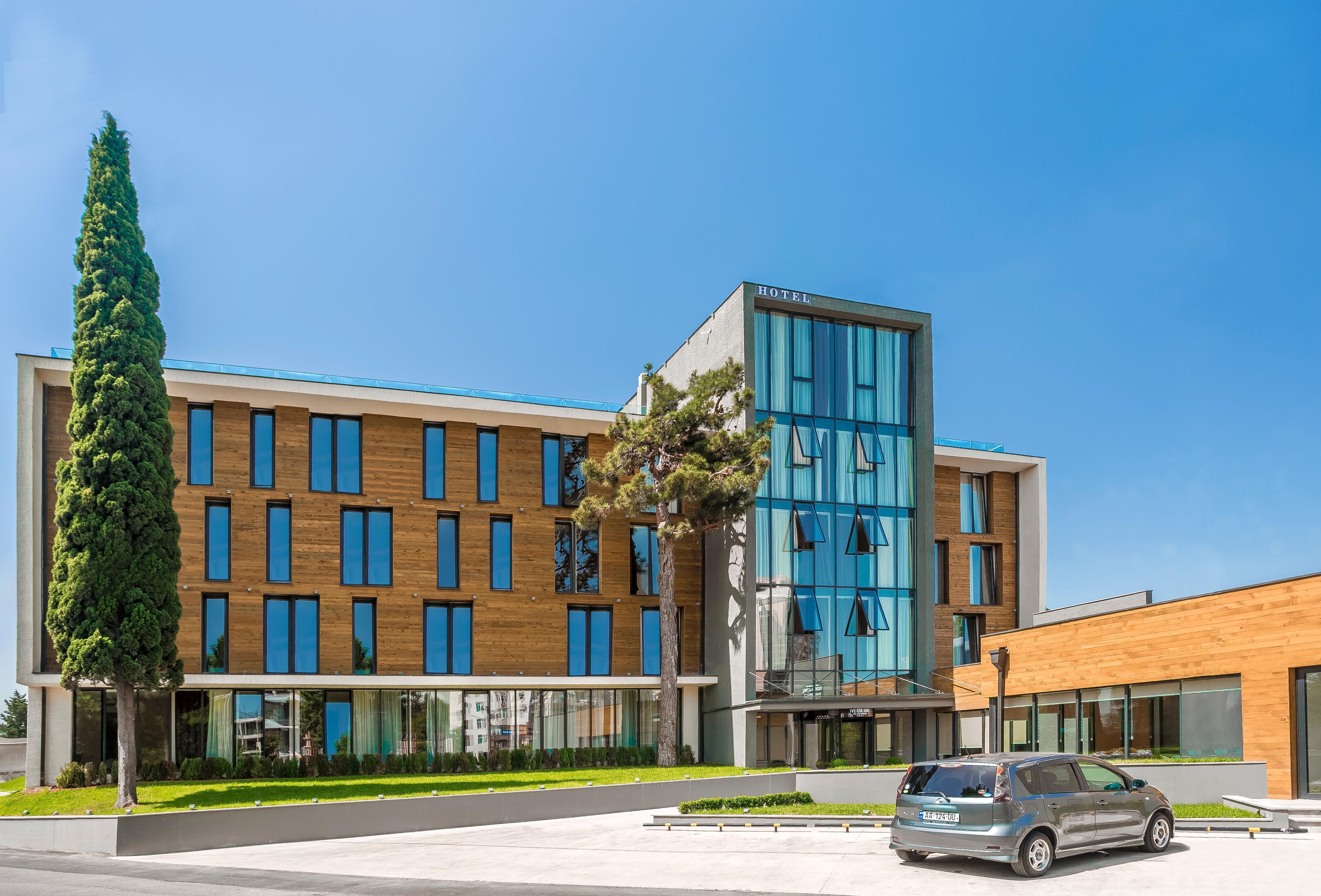 Hotel Iveria 4*